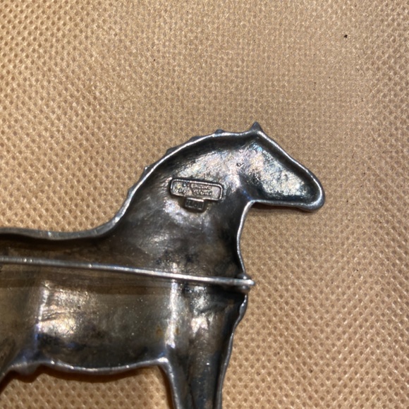 Sterling silver horse pin brooch - Picture 3 of 3